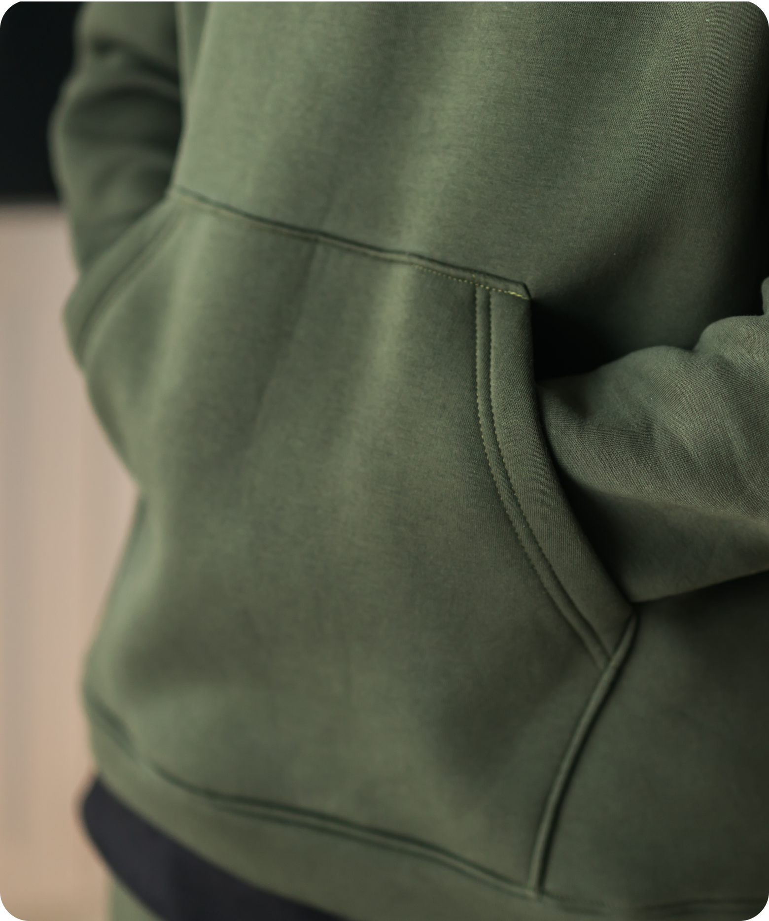 Streetwear garments made from recycled-yarn fleece